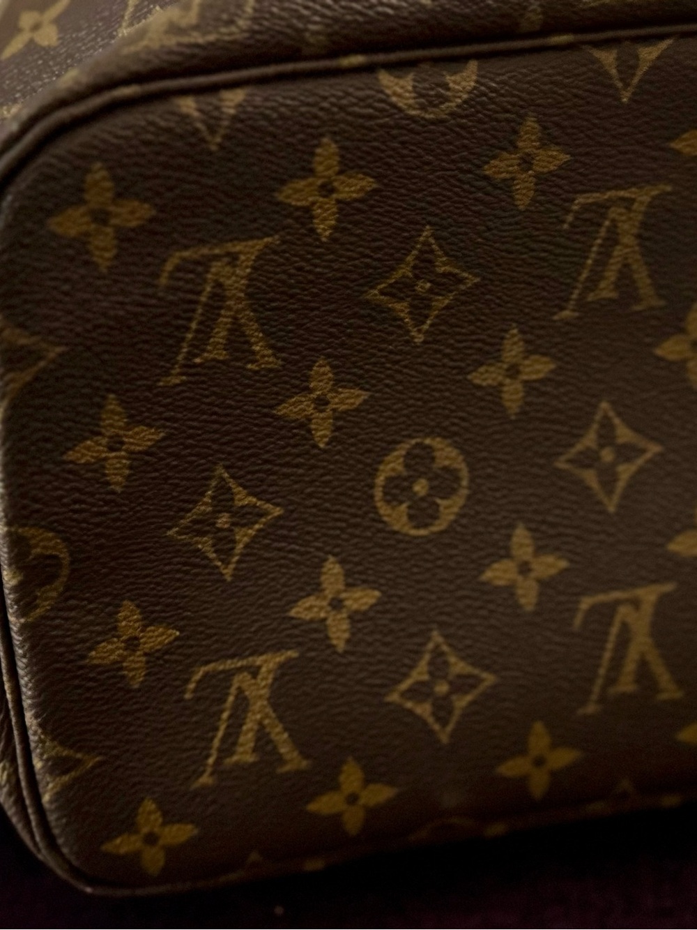 Louis Vuitton Neverfull MM - Picture 8 of 13